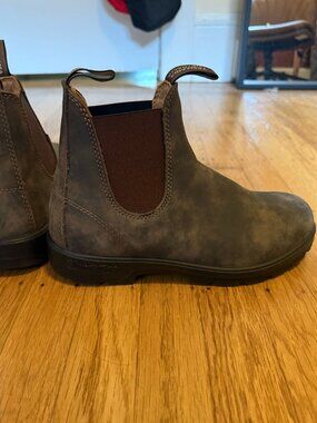 Blundstone Classic - Rustic Brown - Size 9 - like new!